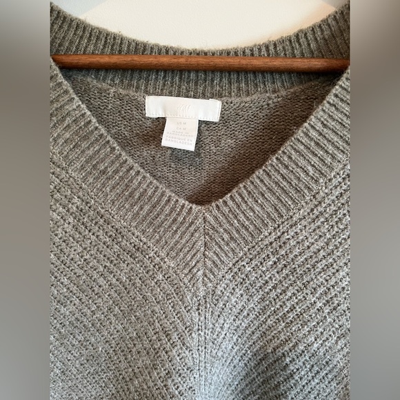 Long green/grey sweater - Picture 3 of 3